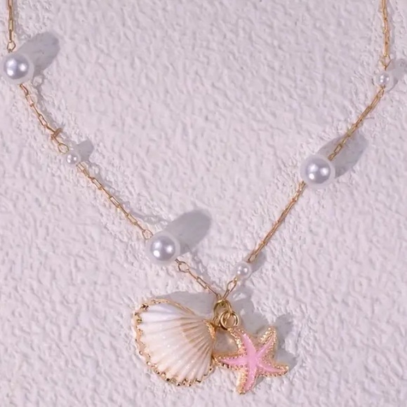 Pink Starfish Seashell & Pearl Gold Toned Necklace - Picture 2 of 4